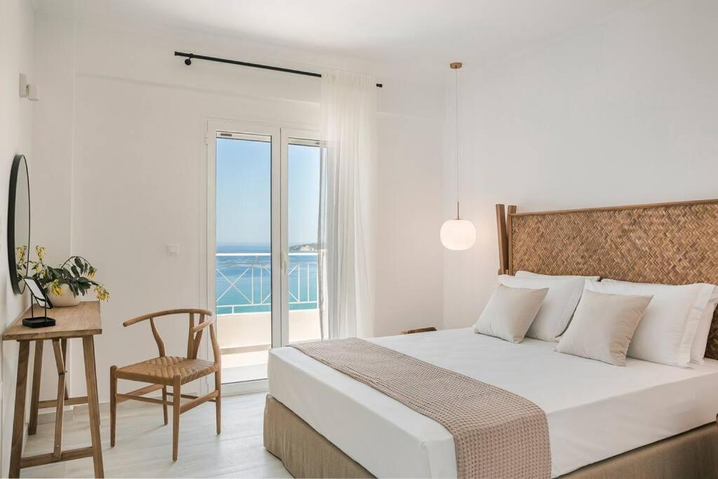 Lourdas White Villa Lourdata  Ngoại thất bức ảnh