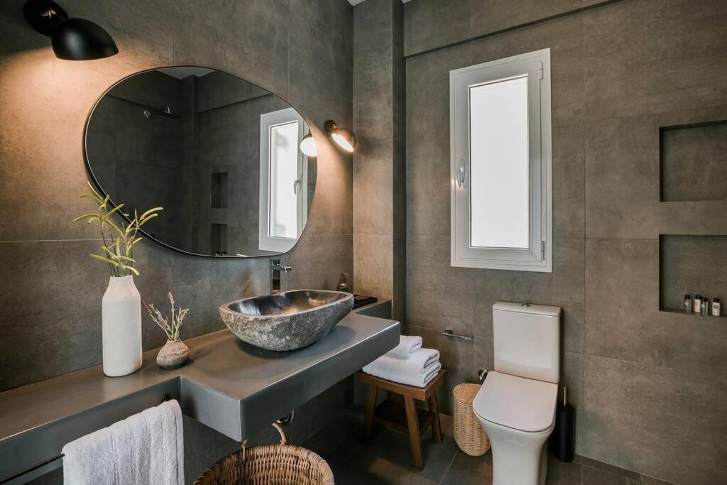 Lourdas White Villa Lourdata  Ngoại thất bức ảnh