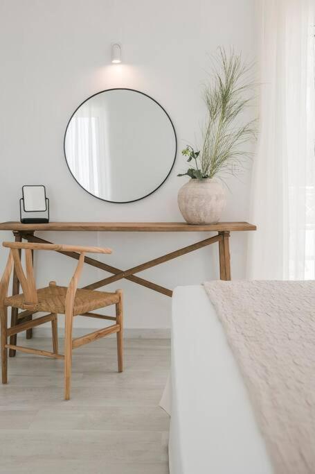 Lourdas White Villa Lourdata  Ngoại thất bức ảnh