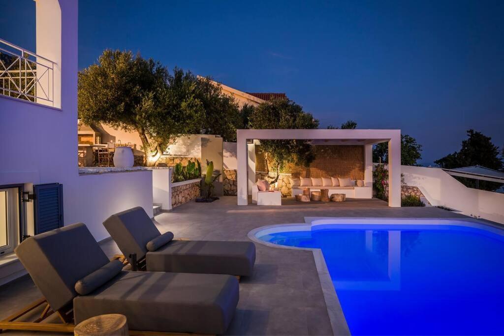 Lourdas White Villa Lourdata  Ngoại thất bức ảnh