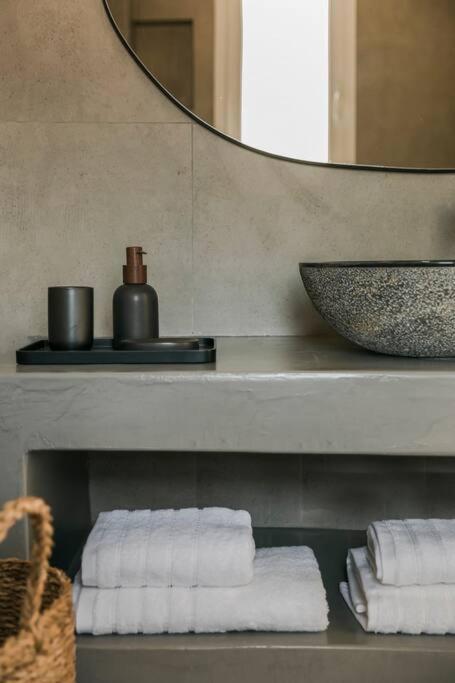 Lourdas White Villa Lourdata  Ngoại thất bức ảnh