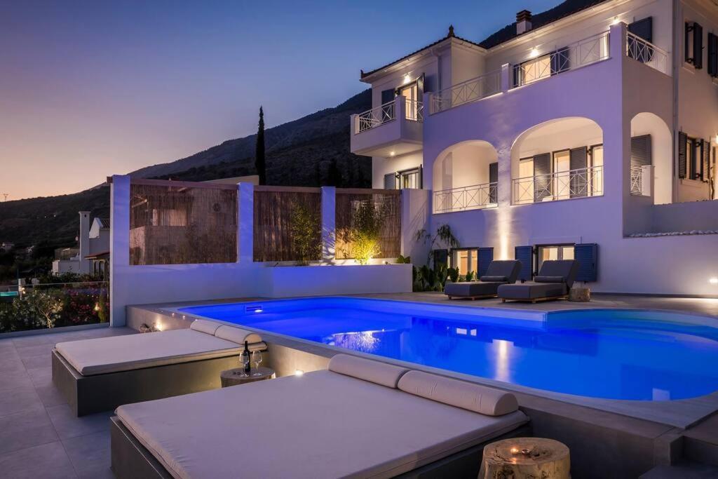 Lourdas White Villa Lourdata  Ngoại thất bức ảnh