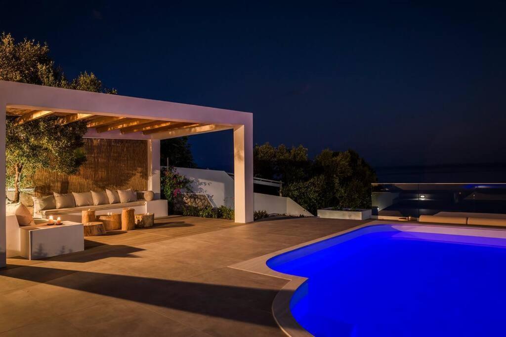Lourdas White Villa Lourdata  Ngoại thất bức ảnh