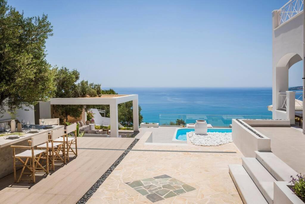 Lourdas White Villa Lourdata  Ngoại thất bức ảnh